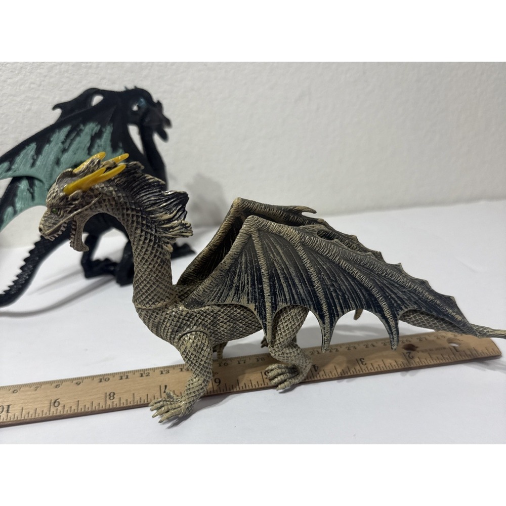2 Battleing‎ Dragon Figures Medieval Fantasy Toys Posable Moveing Head Legs D&D - Picture 6 of 12